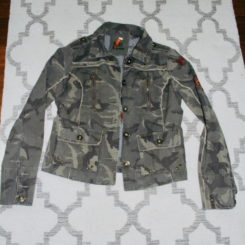 BD Branded Camo Embroidered Raw Edges Jack